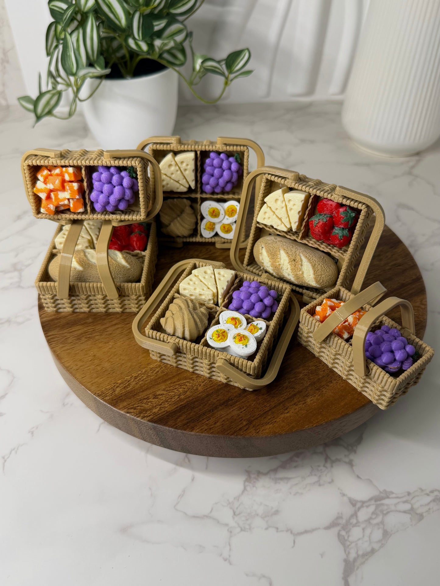 Picnic Basket Clicker | Fidget Clicker