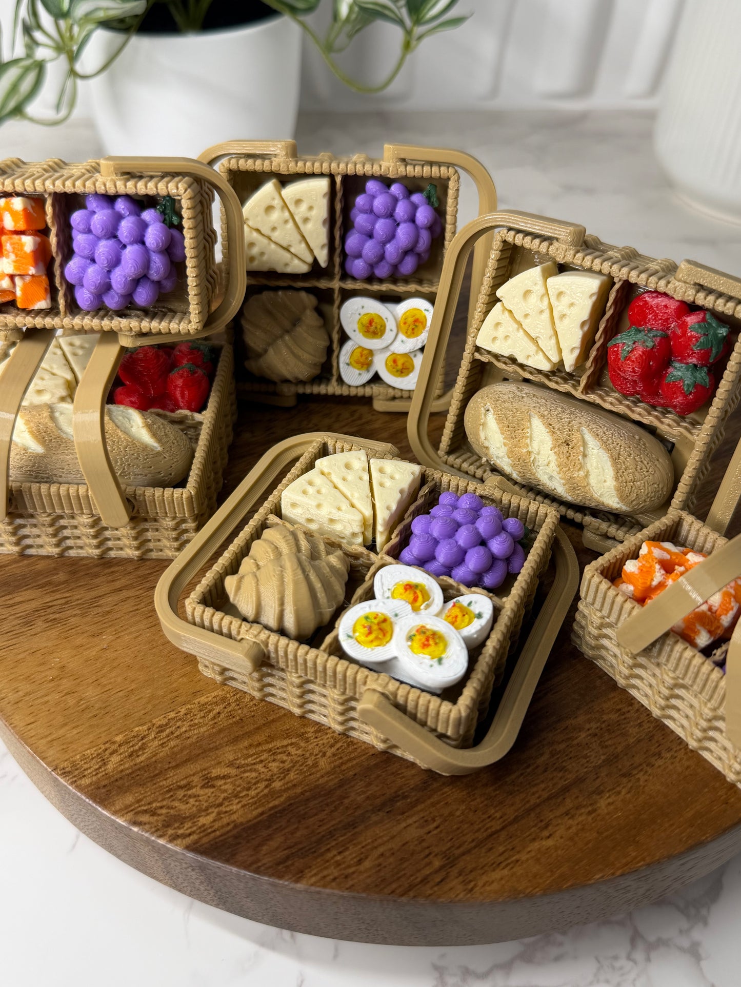 Picnic Basket Clicker | Fidget Clicker